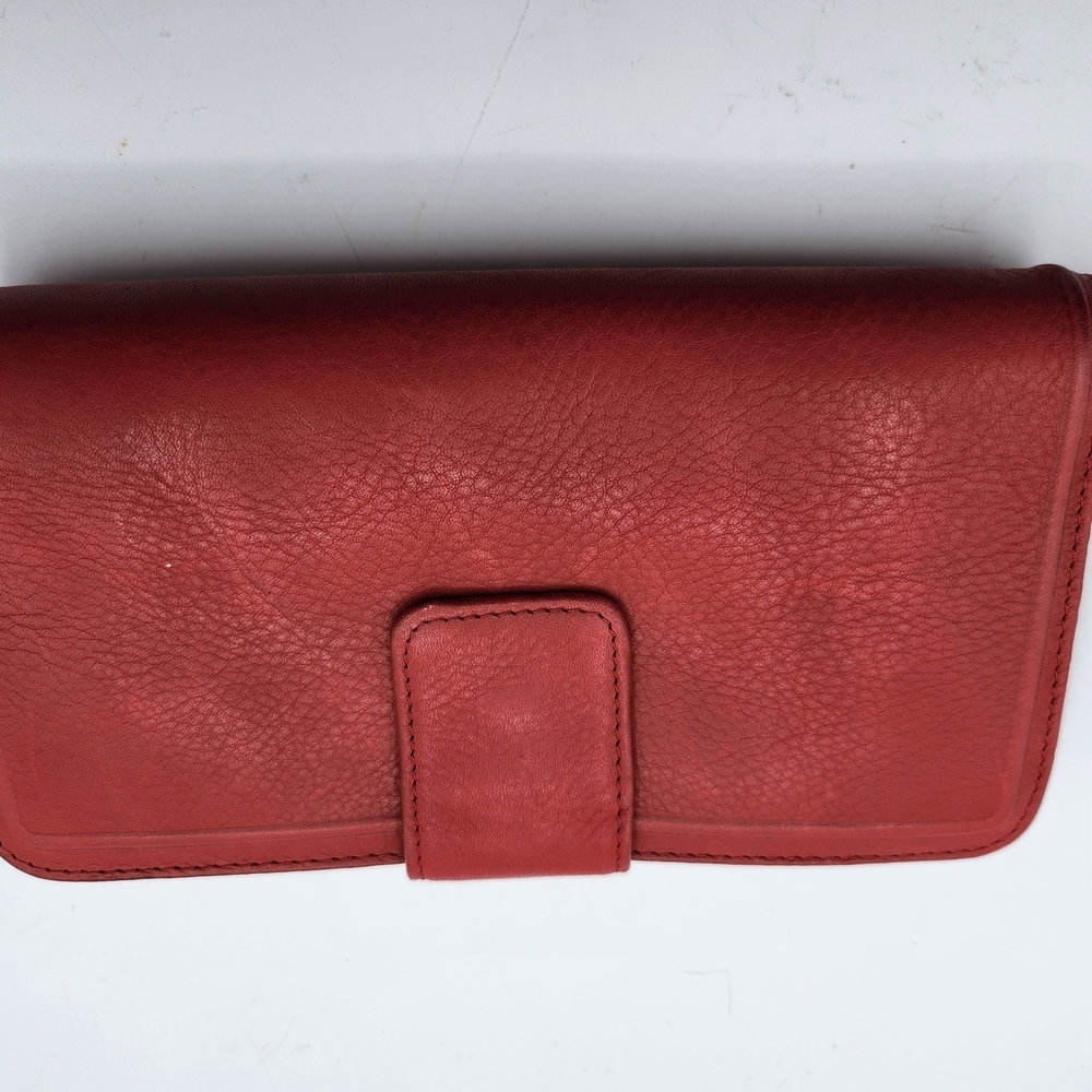Elegant Red Leather Women's Clutch/wristlet Zip Around